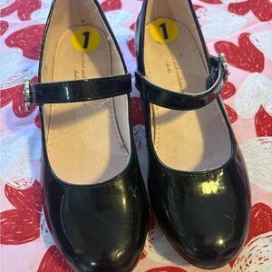 cupcakes & cashmere Black Patent Kids Dress Shoes